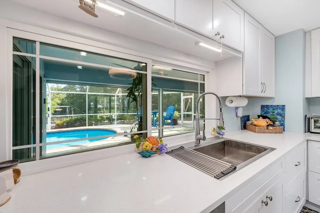 1076 Captains Walk Street Sanibel FL 33957