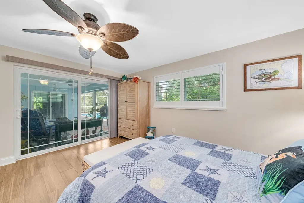 1076 Captains Walk Street Sanibel FL 33957