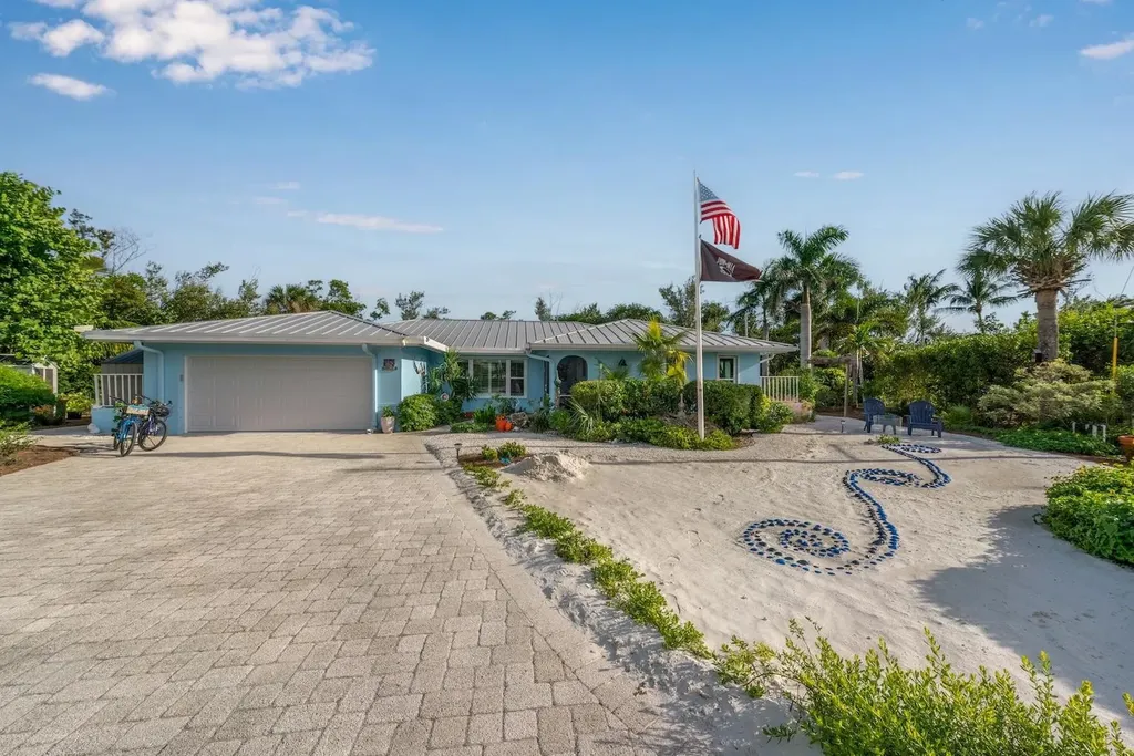 1076 Captains Walk Street Sanibel FL 33957