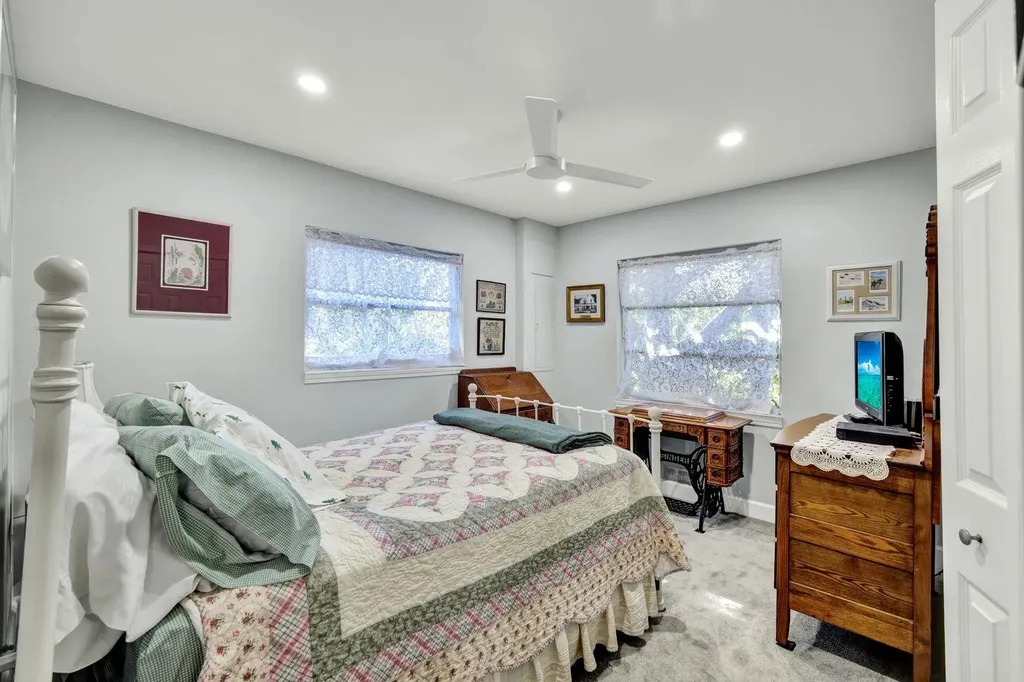 1737 Serenity Lane Sanibel FL 33957