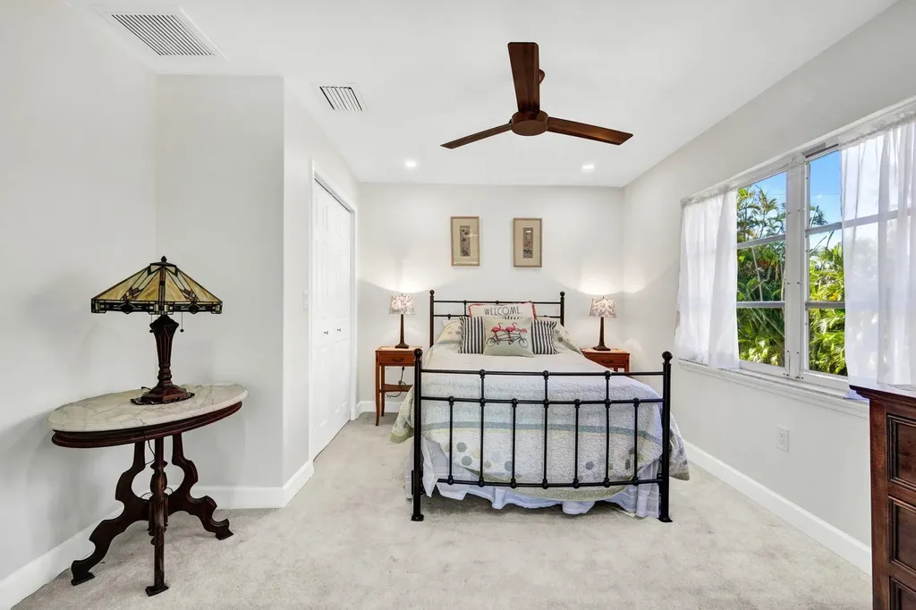 1737 Serenity Lane Sanibel FL 33957