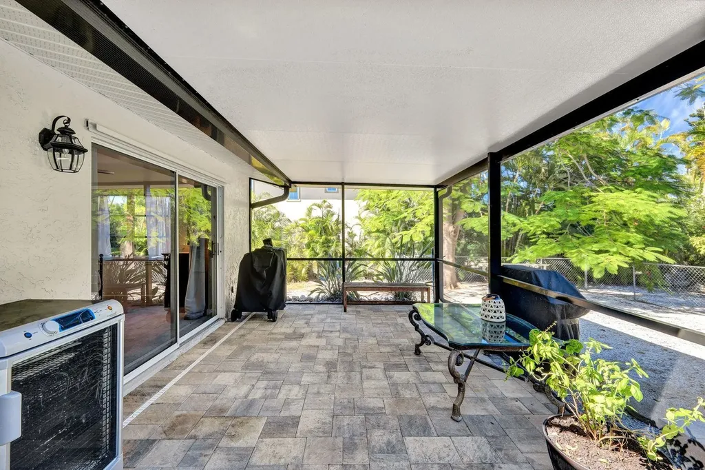 1737 Serenity Lane Sanibel FL 33957