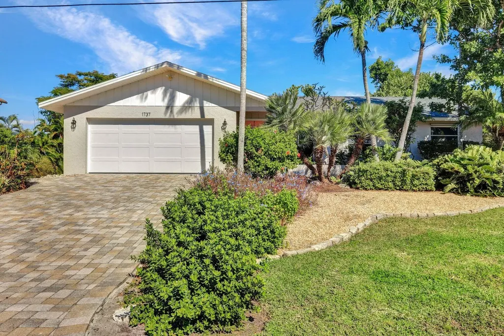 1737 Serenity Lane Sanibel FL 33957