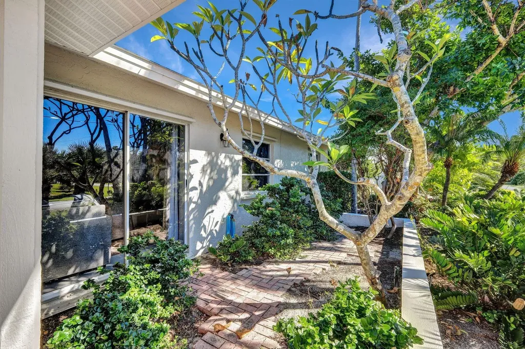 1737 Serenity Lane Sanibel FL 33957