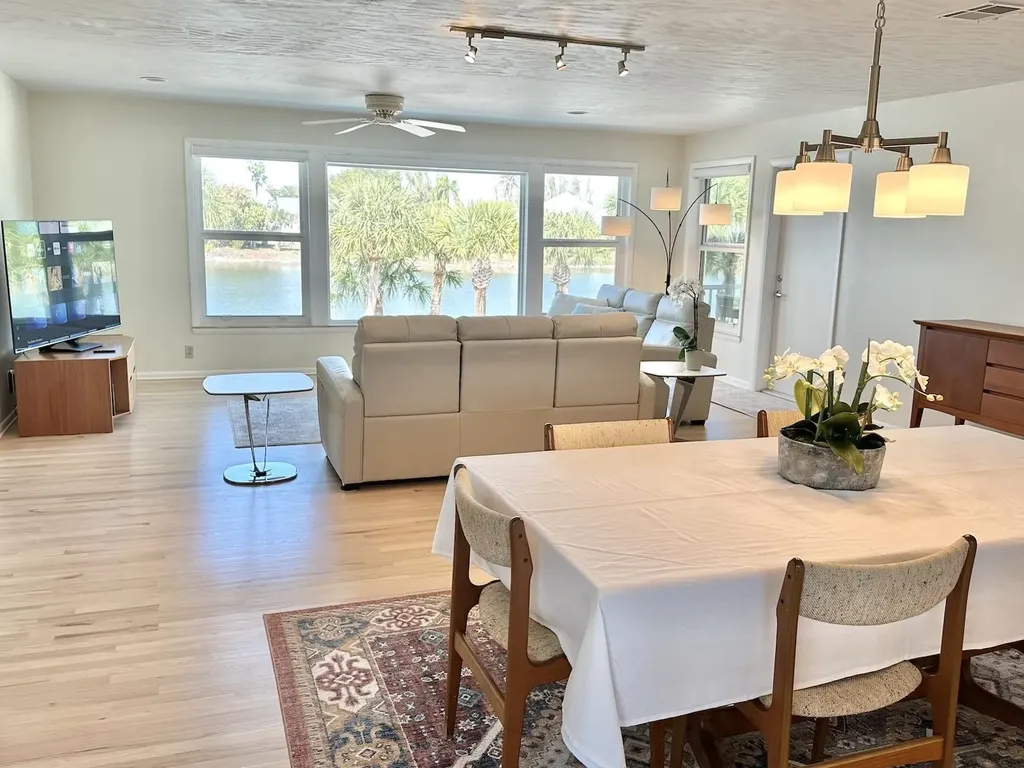 3284 Twin Lakes Lane Sanibel FL 33957-5506