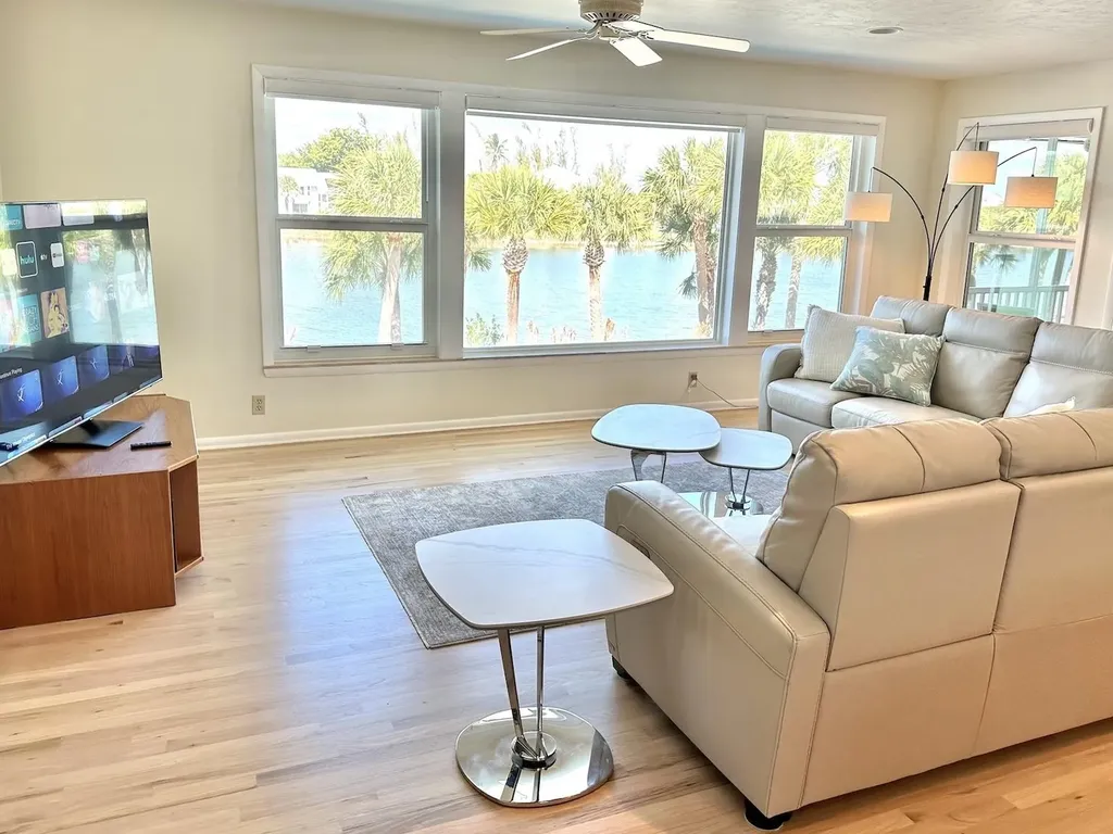 3284 Twin Lakes Lane Sanibel FL 33957-5506