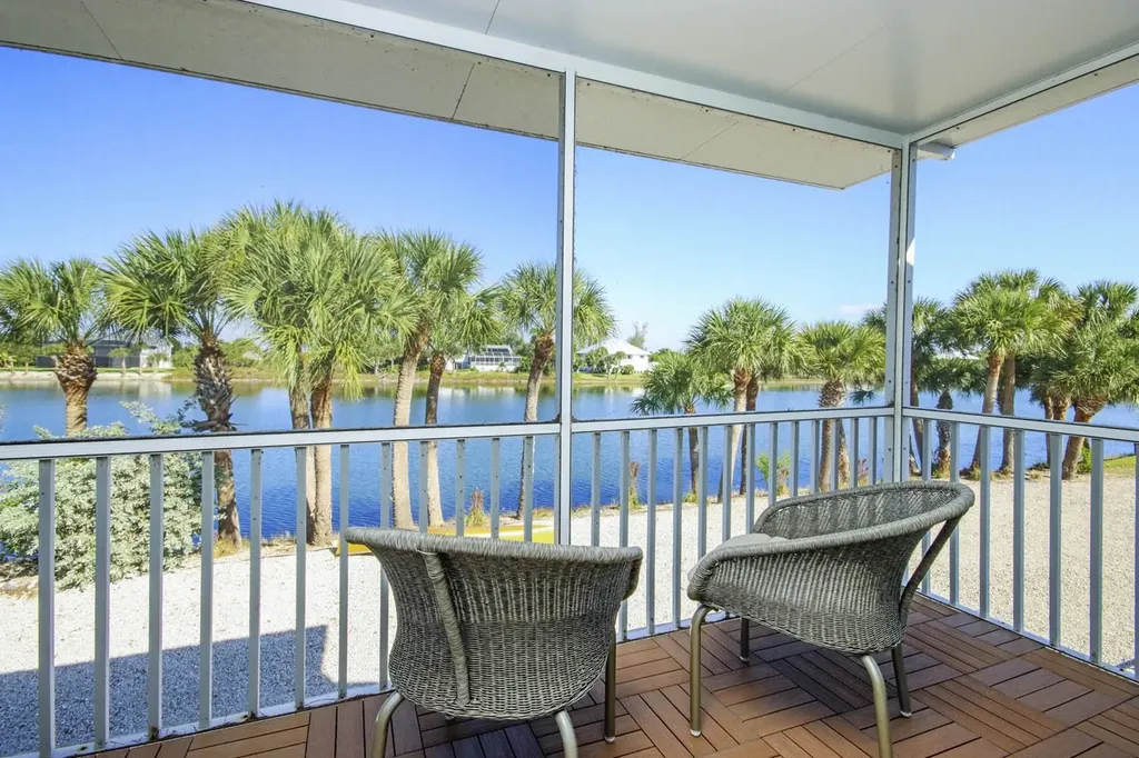 3284 Twin Lakes Lane Sanibel FL 33957-5506