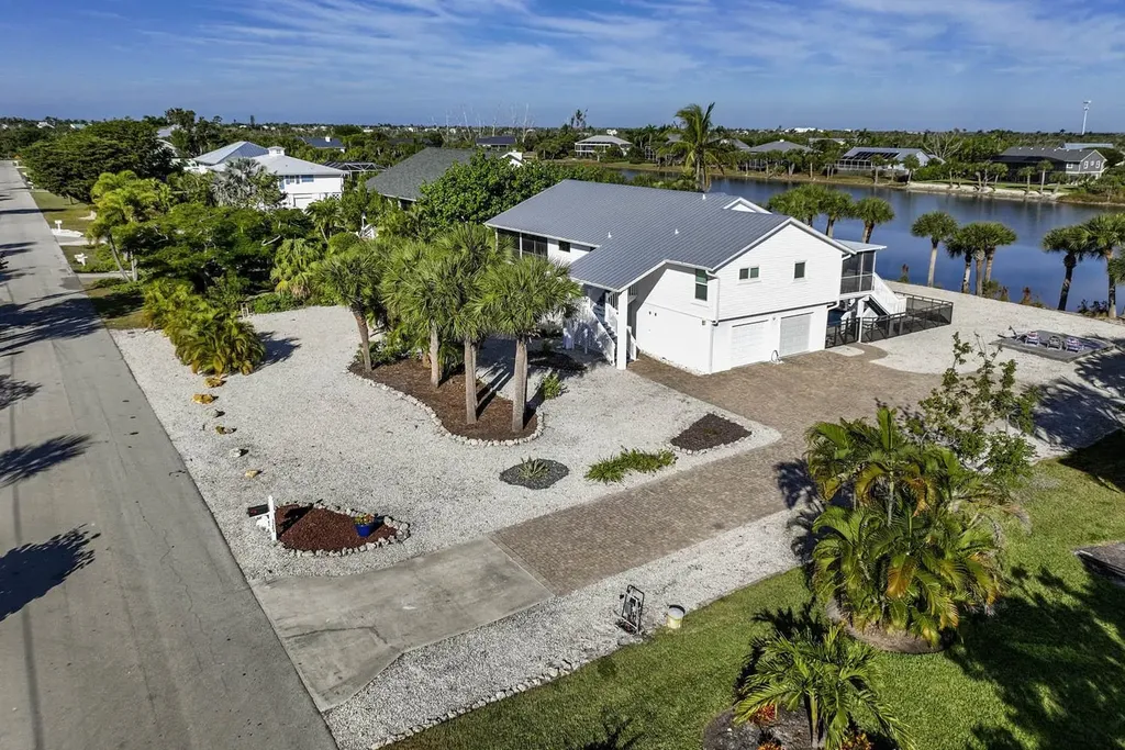 3284 Twin Lakes Lane Sanibel FL 33957-5506