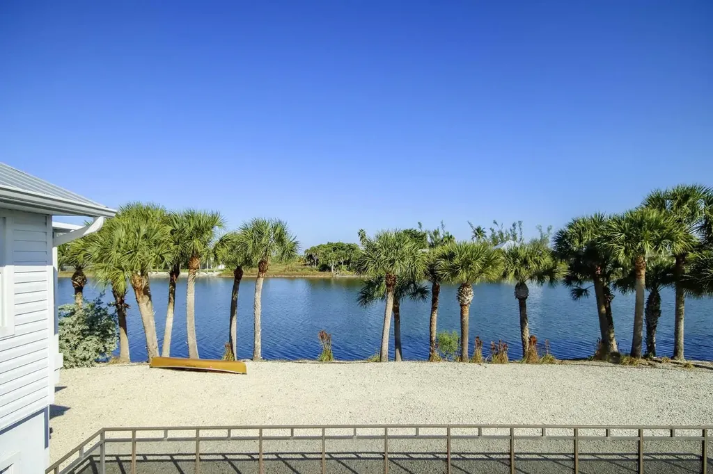 3284 Twin Lakes Lane Sanibel FL 33957-5506