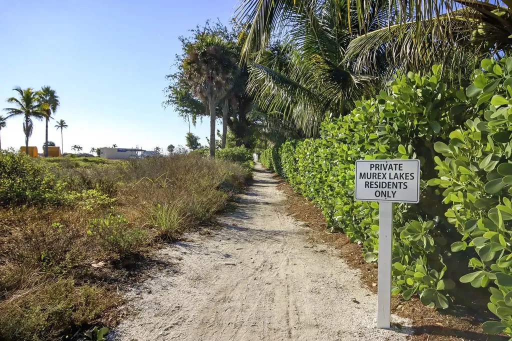 3284 Twin Lakes Lane Sanibel FL 33957-5506