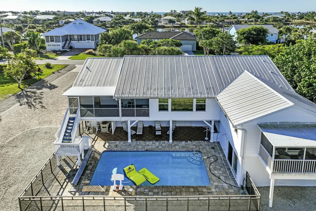 3284 Twin Lakes Lane Sanibel FL 33957-5506