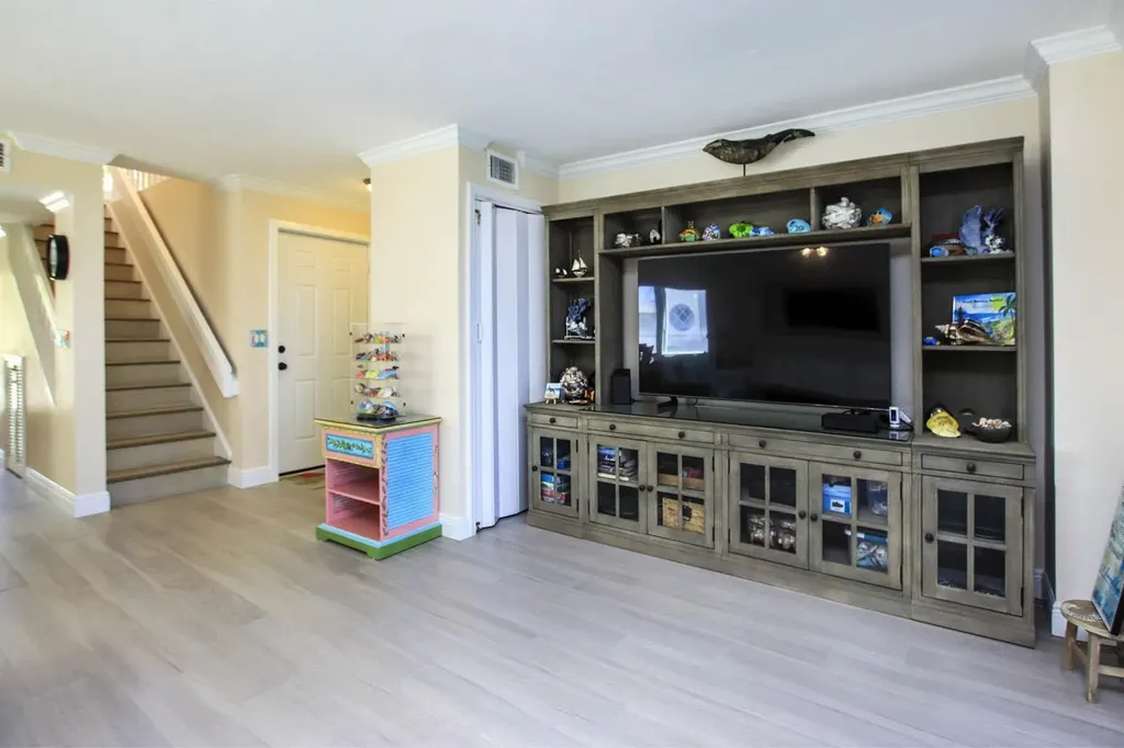 497 E Gulf Drive Sanibel FL 33957