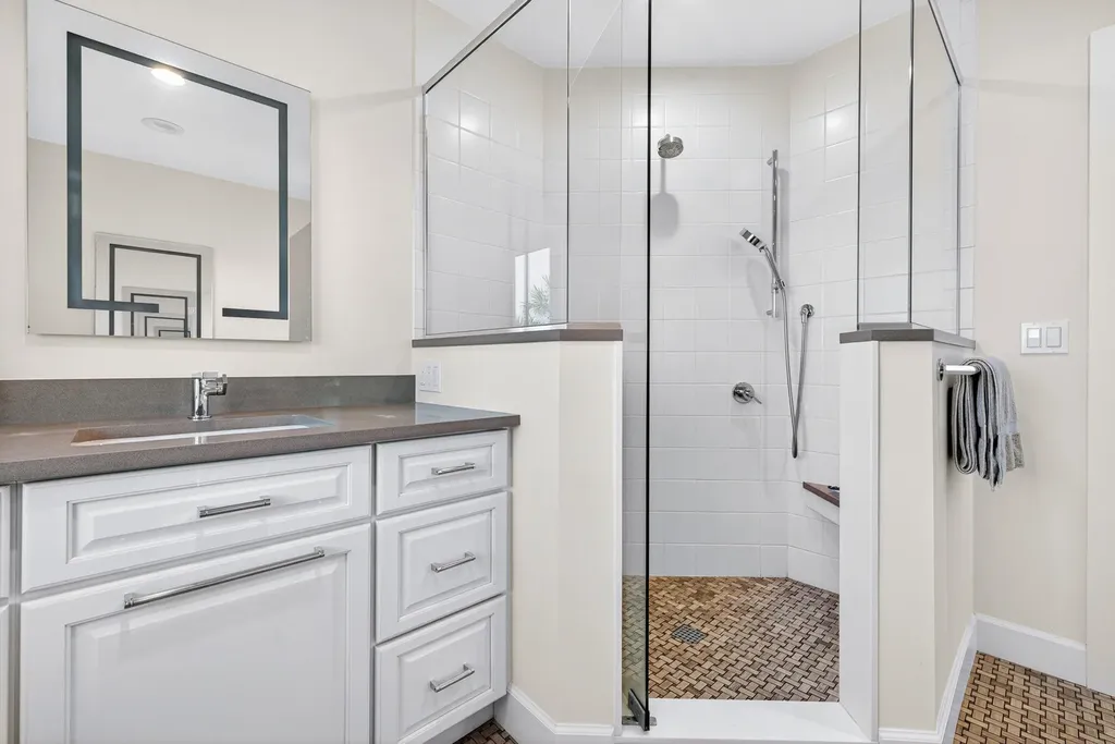 1987 My Tern Court Sanibel FL 33957