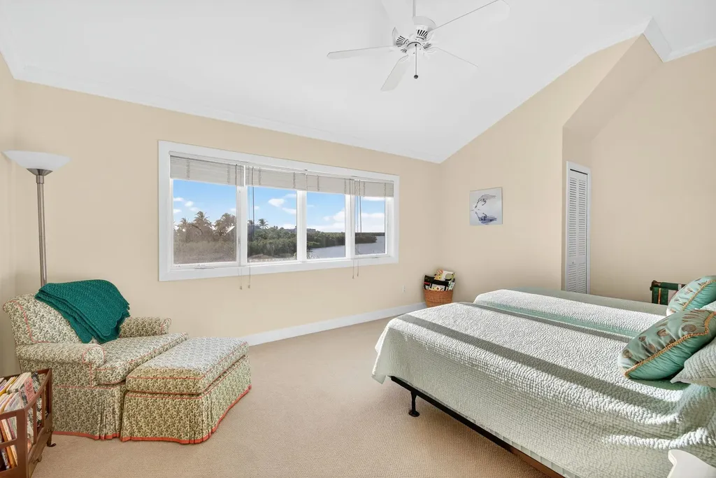 1987 My Tern Court Sanibel FL 33957