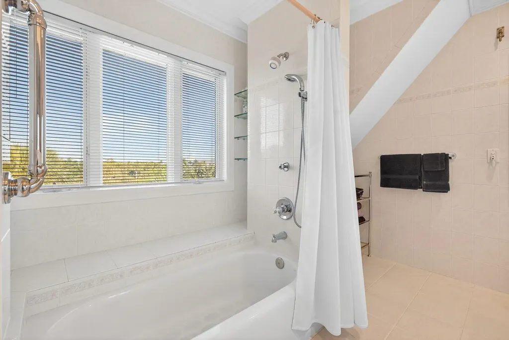 1987 My Tern Court Sanibel FL 33957