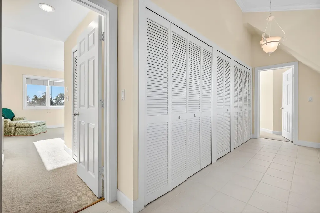 1987 My Tern Court Sanibel FL 33957