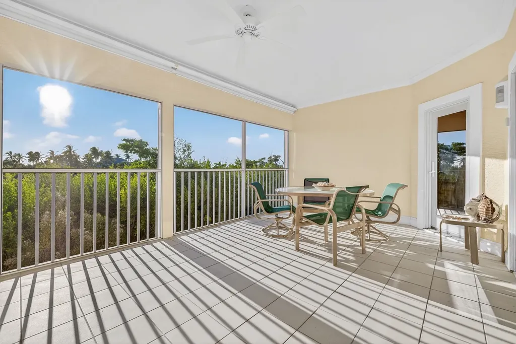 1987 My Tern Court Sanibel FL 33957