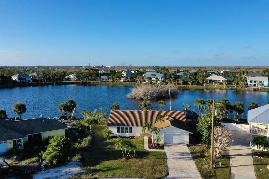 421 Lake Murex Circle Sanibel FL 33957