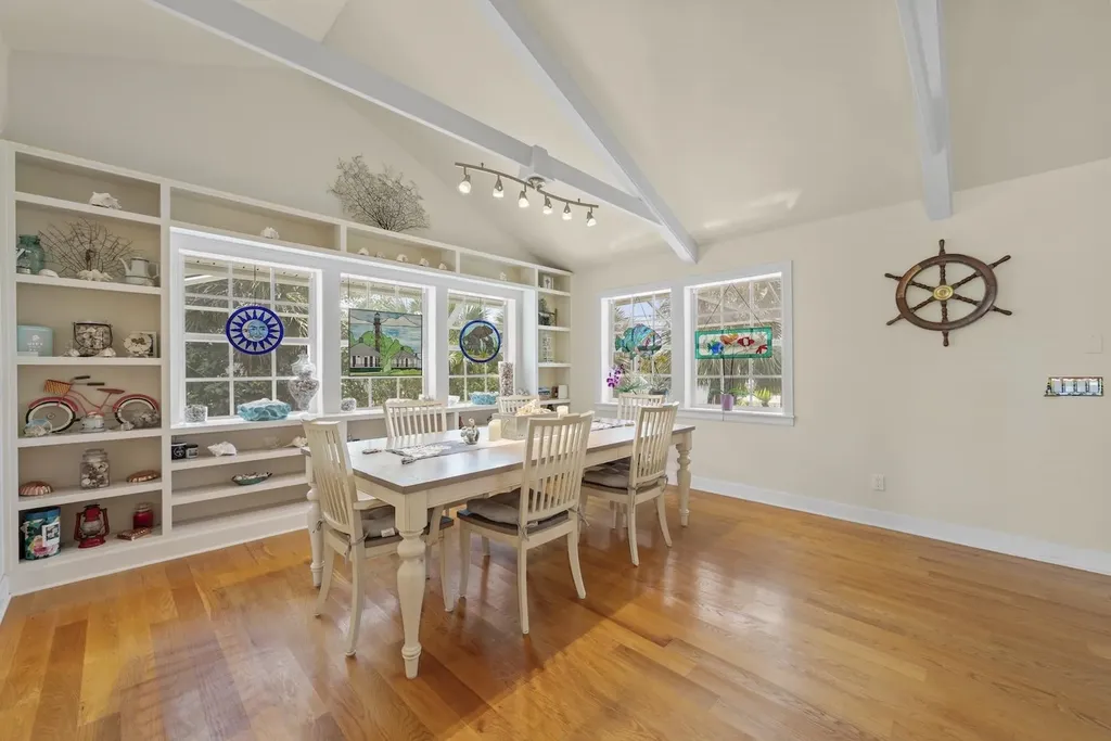 330 E Gulf Drive Sanibel FL 33957