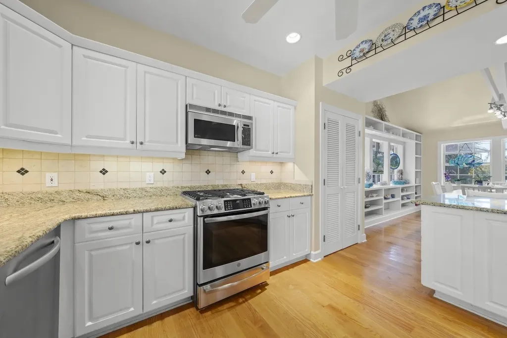 330 E Gulf Drive Sanibel FL 33957