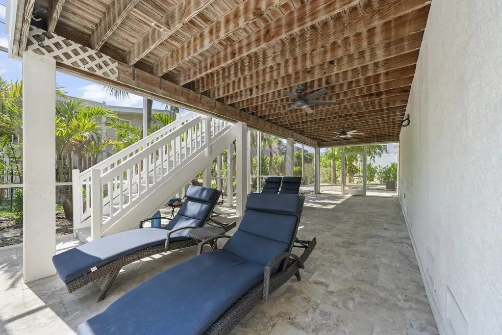 330 E Gulf Drive Sanibel FL 33957