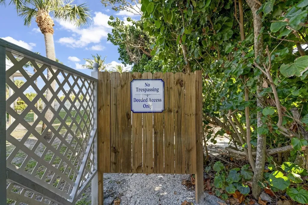 330 E Gulf Drive Sanibel FL 33957