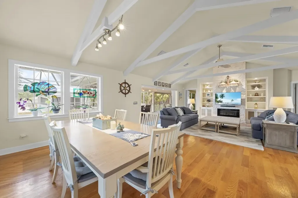 330 E Gulf Drive Sanibel FL 33957