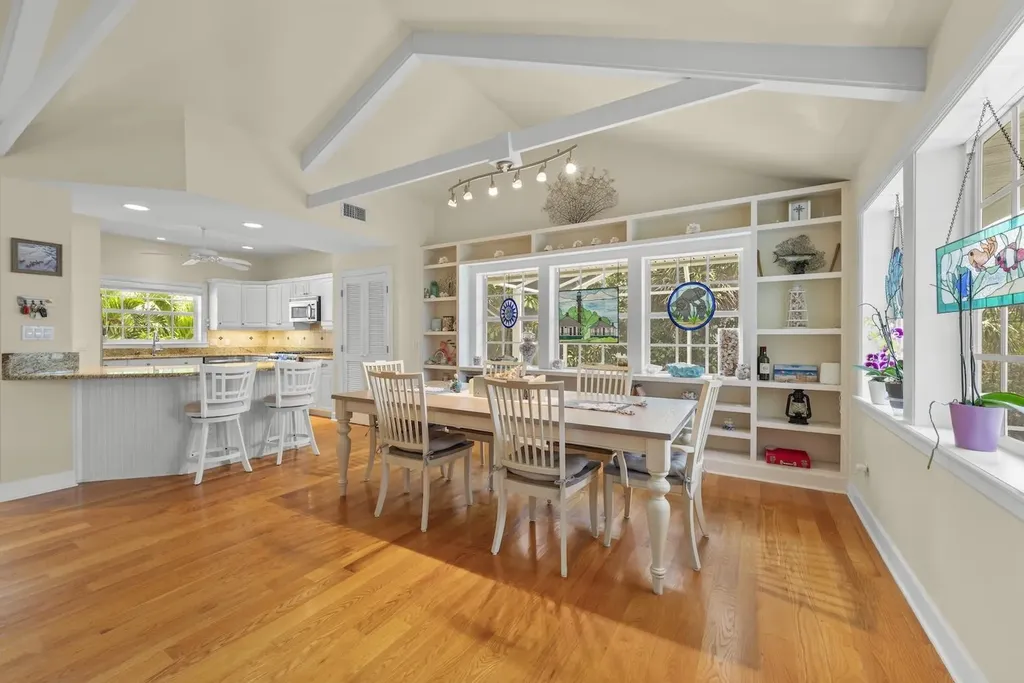 330 E Gulf Drive Sanibel FL 33957