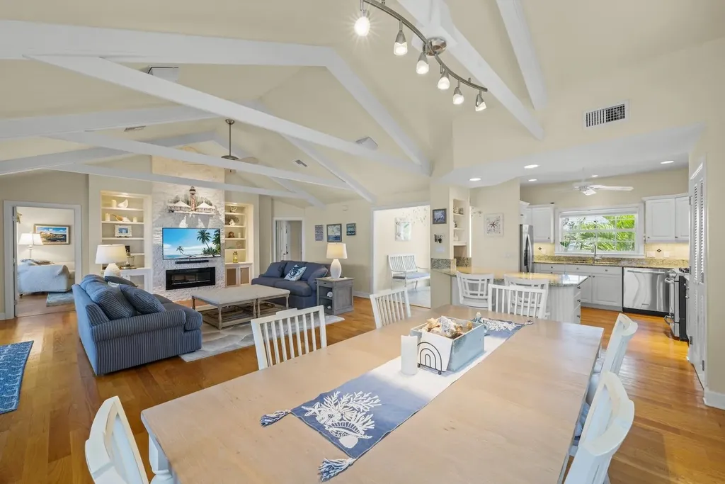 330 E Gulf Drive Sanibel FL 33957