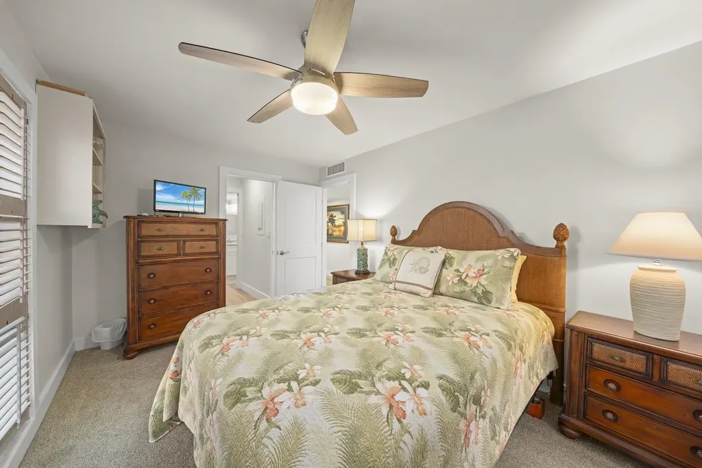 2721 W Gulf Drive Sanibel FL 33957