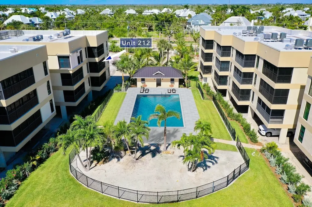 2721 W Gulf Drive Sanibel FL 33957