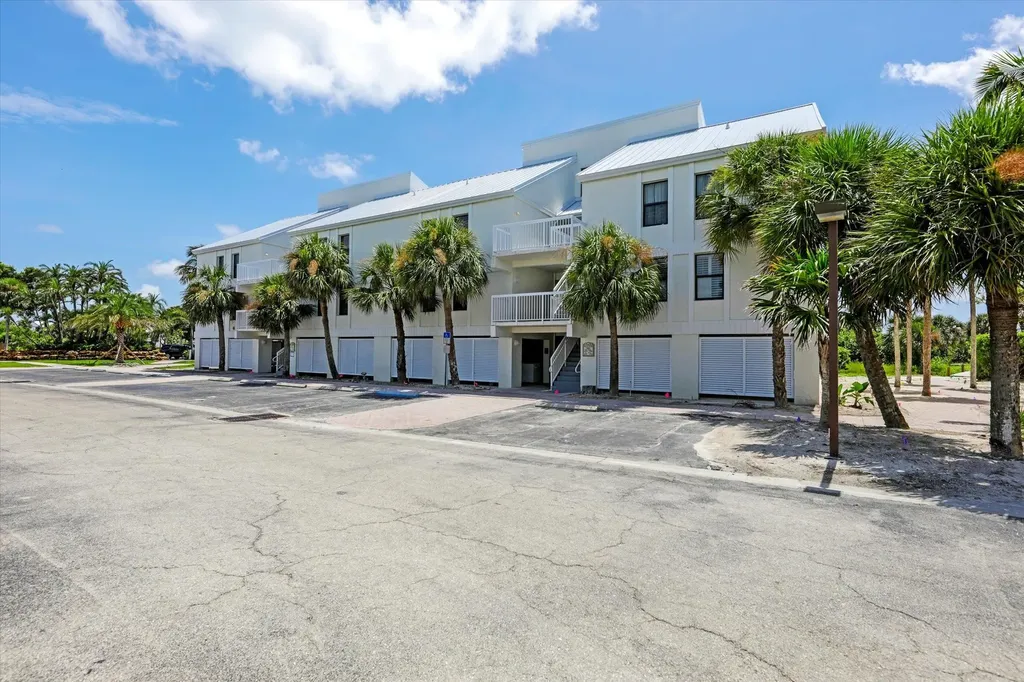 2111 Gulf Beach Villas Captiva FL 33924