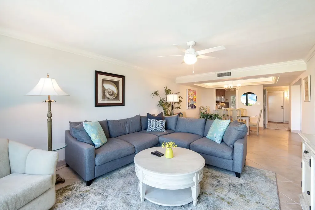 200 Periwinkle Sanibel FL 33957