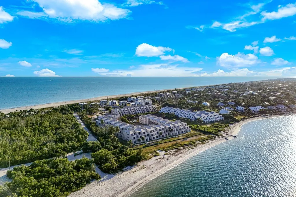 200 Periwinkle Sanibel FL 33957
