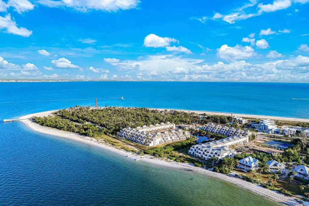 200 Periwinkle Sanibel FL 33957