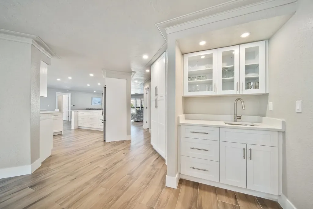 1270 Par View Drive Sanibel FL 33957