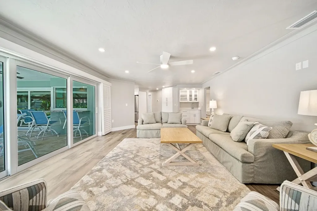 1270 Par View Drive Sanibel FL 33957