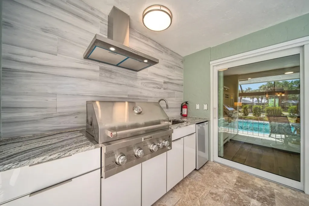 1270 Par View Drive Sanibel FL 33957