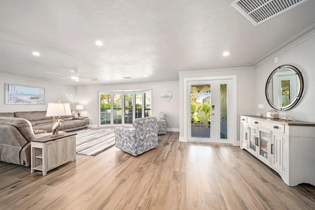1270 Par View Drive Sanibel FL 33957