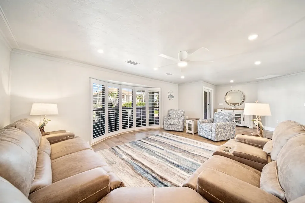 1270 Par View Drive Sanibel FL 33957