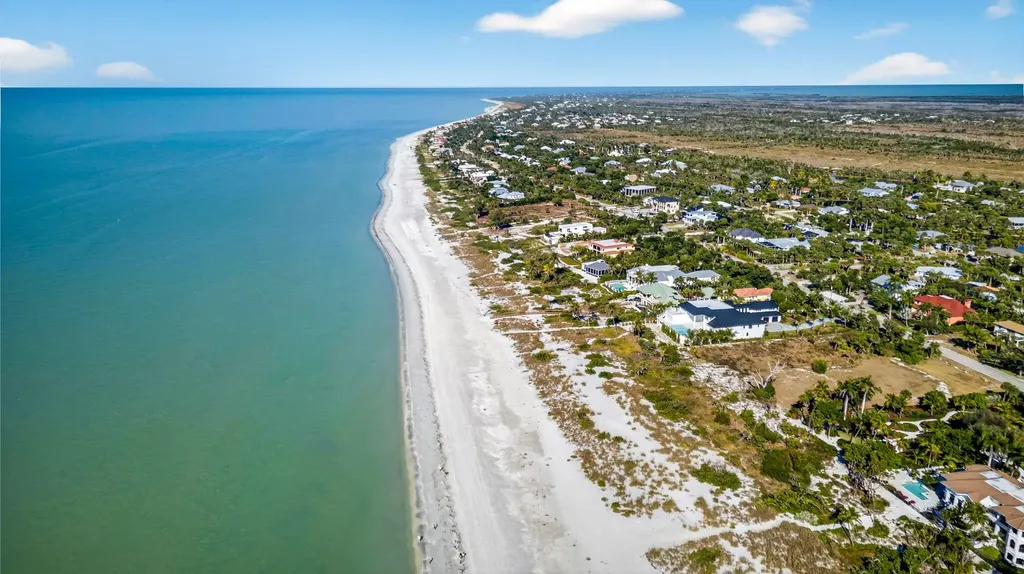 698 Spartina Court Sanibel FL 33957