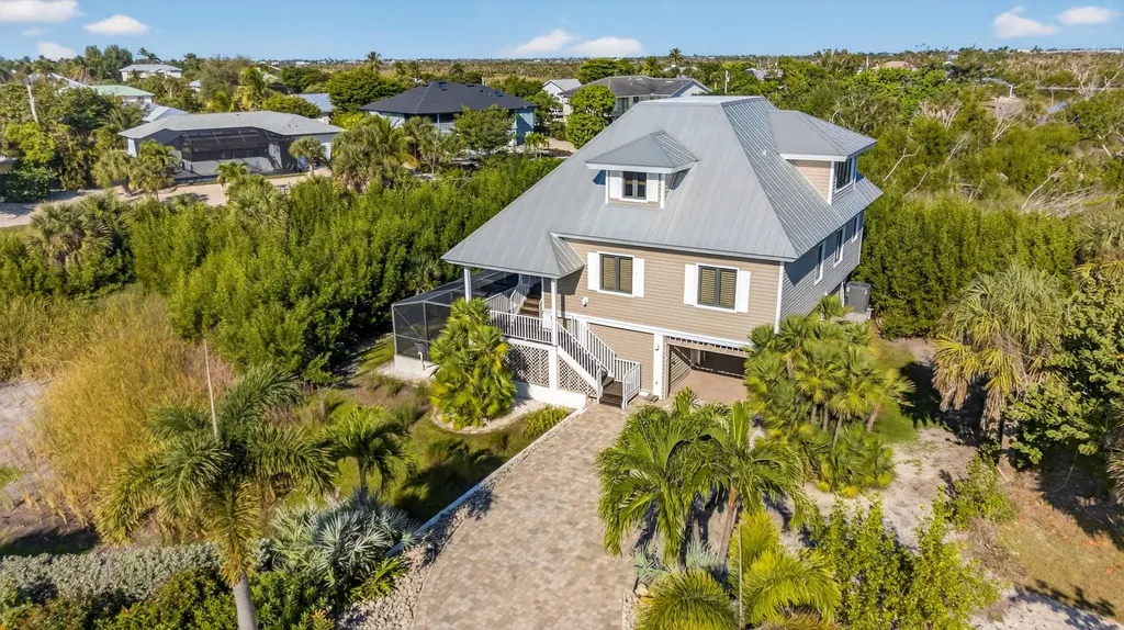 698 Spartina Court Sanibel FL 33957