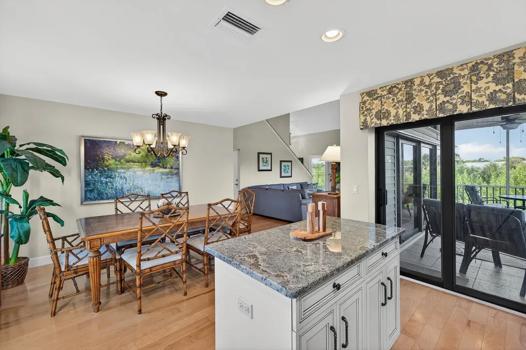 698 Spartina Court Sanibel FL 33957