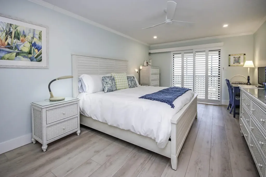 1785 Middle Gulf Drive Sanibel FL 33957