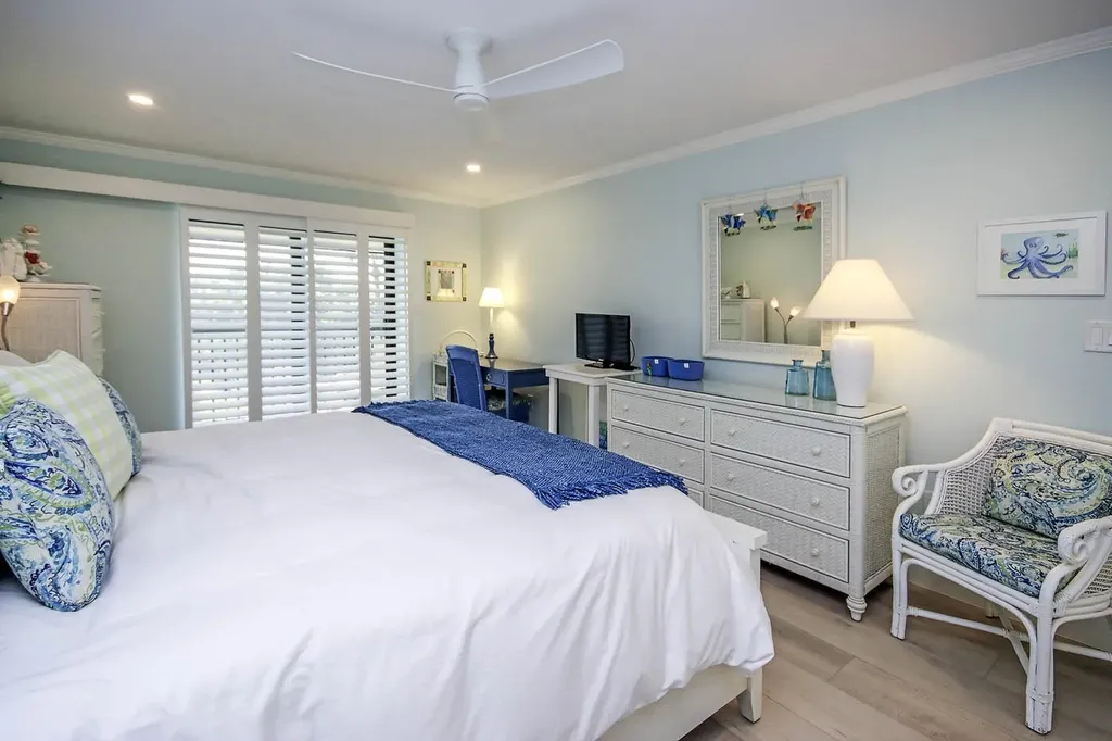 1785 Middle Gulf Drive Sanibel FL 33957