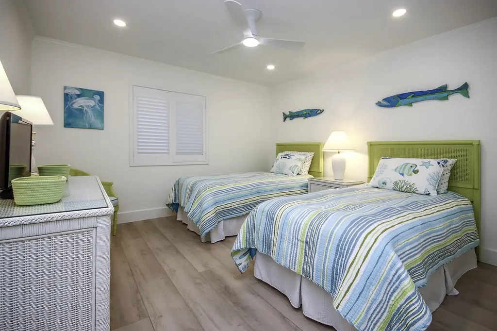 1785 Middle Gulf Drive Sanibel FL 33957