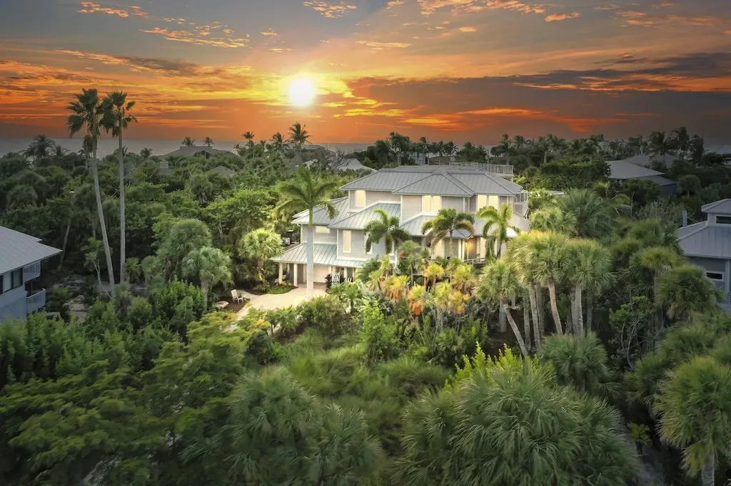 4383 Gulf Pines Drive Sanibel FL 33957