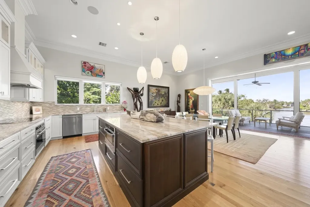 4383 Gulf Pines Drive Sanibel FL 33957