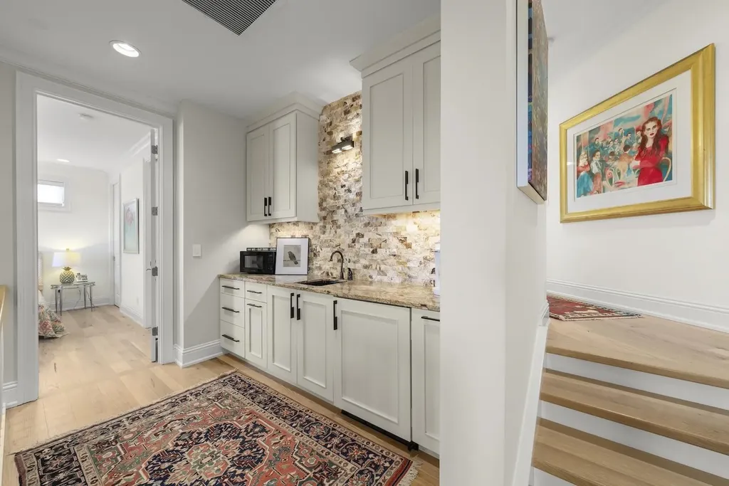 4383 Gulf Pines Drive Sanibel FL 33957