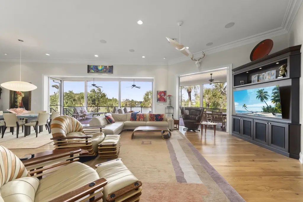 4383 Gulf Pines Drive Sanibel FL 33957